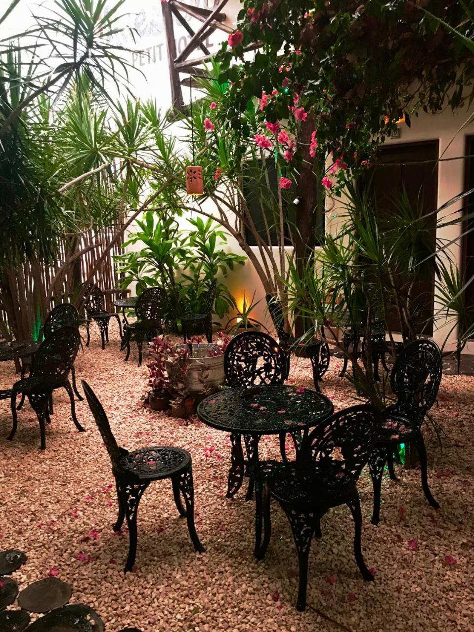 Lo Nuestro Petit Hotel Tulum Ngoại thất bức ảnh